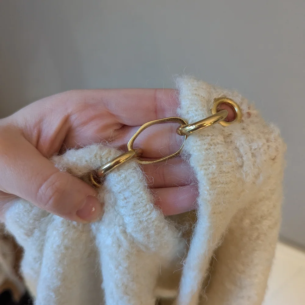 Wild Fable Cozy Cream Women's Sweater With Gold Colored Accent In Front L - Picture 7 of 7